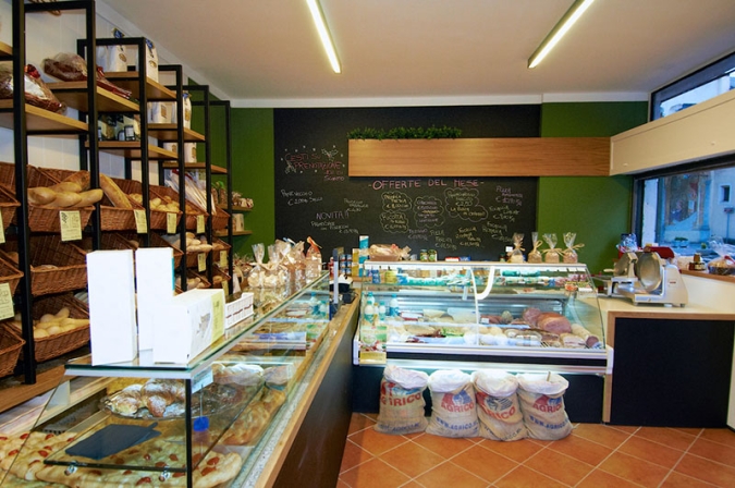 arredamento negozi alimentari panetteria la casa del pane quarona (2)